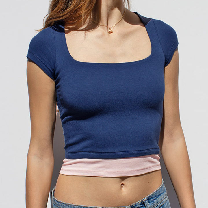 Damern Crop-top med modernt fyrkantigt urklipp och kontrasterande nederkant Mirla-Eva Jonsson