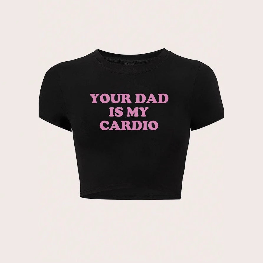 Damern Crop-top med rolig text och modern skärning Mirla-Eva Jonsson