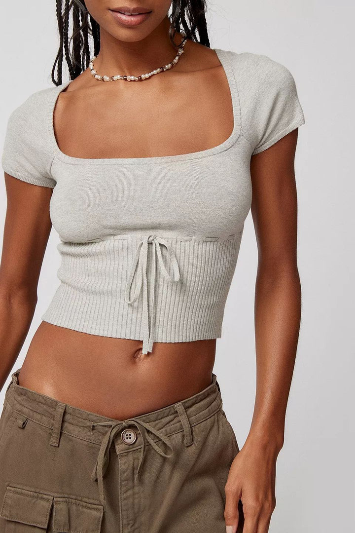 Damern Cropped Sticköverdel med variabel snörning och djup U-ringning Mirla-Eva Jonsson