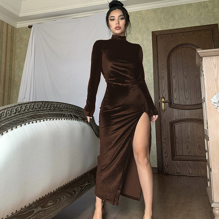 Damern Elegant Samt-Maxi-Klänning med hög slits och stålkrage Mirla-Eva Jonsson