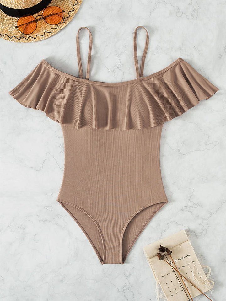 Damern Elegant baddräkt med volanger och off-shoulder u-ringning Mirla-Eva Jonsson