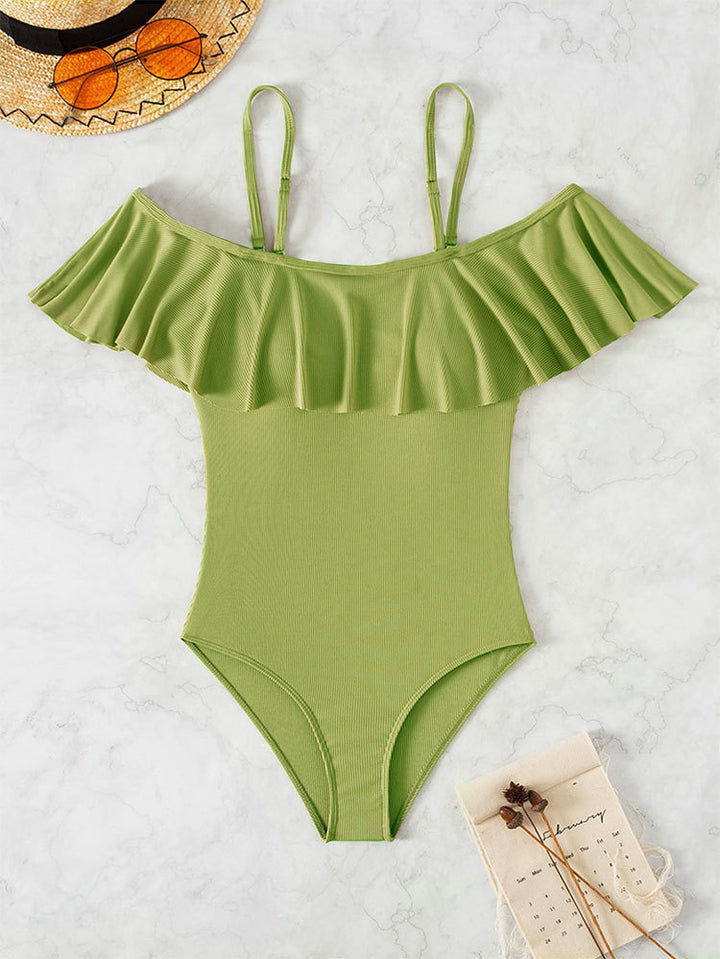 Damern Elegant baddräkt med volanger och off-shoulder u-ringning Mirla-Eva Jonsson