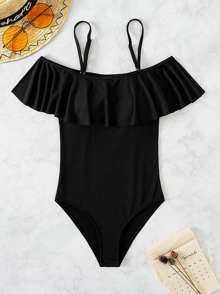 Damern Elegant baddräkt med volanger och off-shoulder u-ringning Mirla-Eva Jonsson