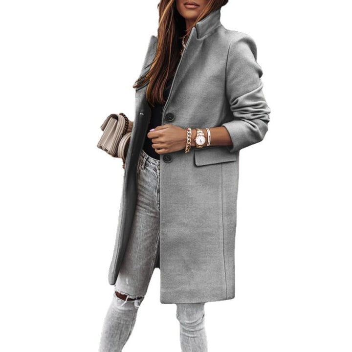 Damern Elegant ullrock med moderiktiga slag och praktiska fickor Mirla-Eva Jonsson