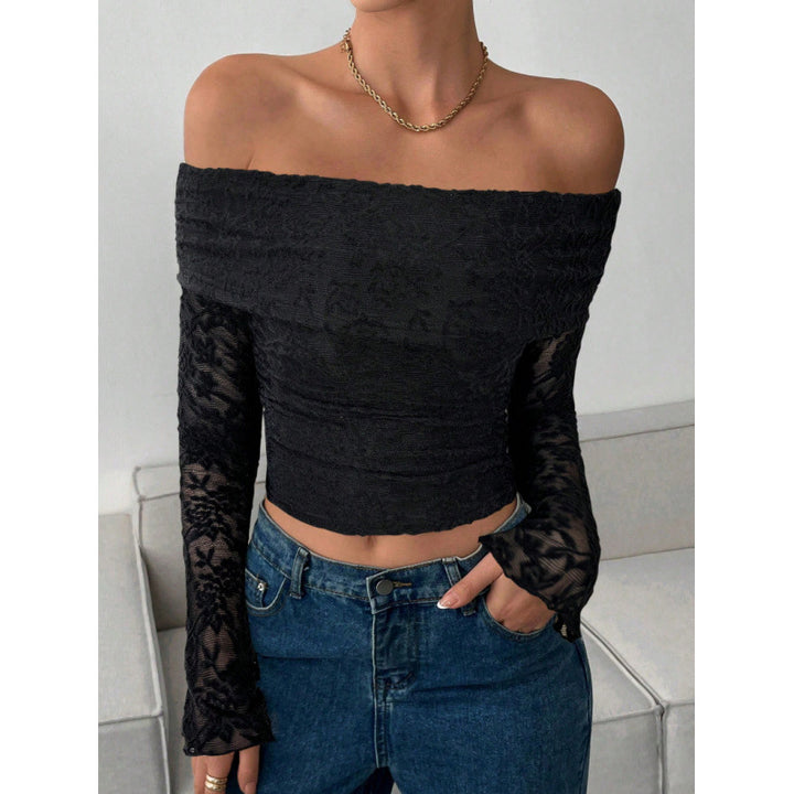 Damern Eleganta Off-Shoulder Topp med Volangdetaljer Mirla-Eva Jonsson