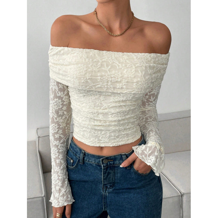 Damern Eleganta Off-Shoulder Topp med Volangdetaljer Mirla-Eva Jonsson