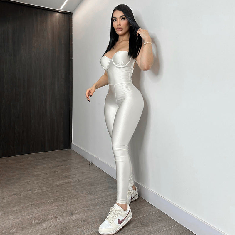 Damern Figursydd Jumpsuit med pressveck och bandeau-design Mirla-Eva Jonsson