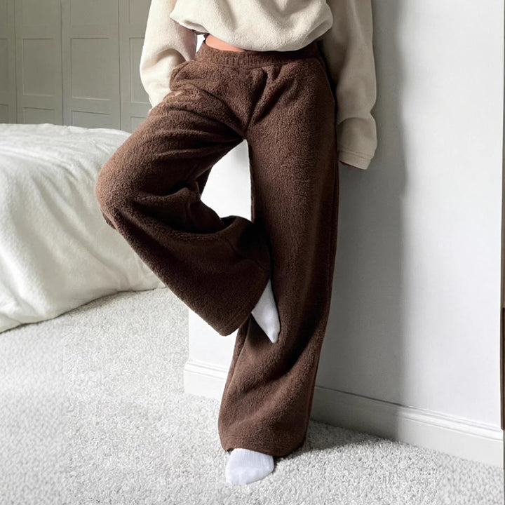 Damern Fuzzy Joggingbyxor med elastisk midja och sidofickor Mirla-Eva Jonsson