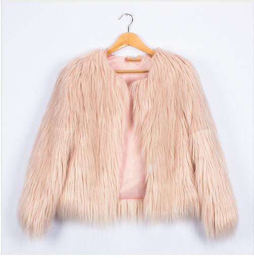 Damern Fuzzy polyesterjacka med voluminös passform och elegant krage Mirla-Eva Jonsson