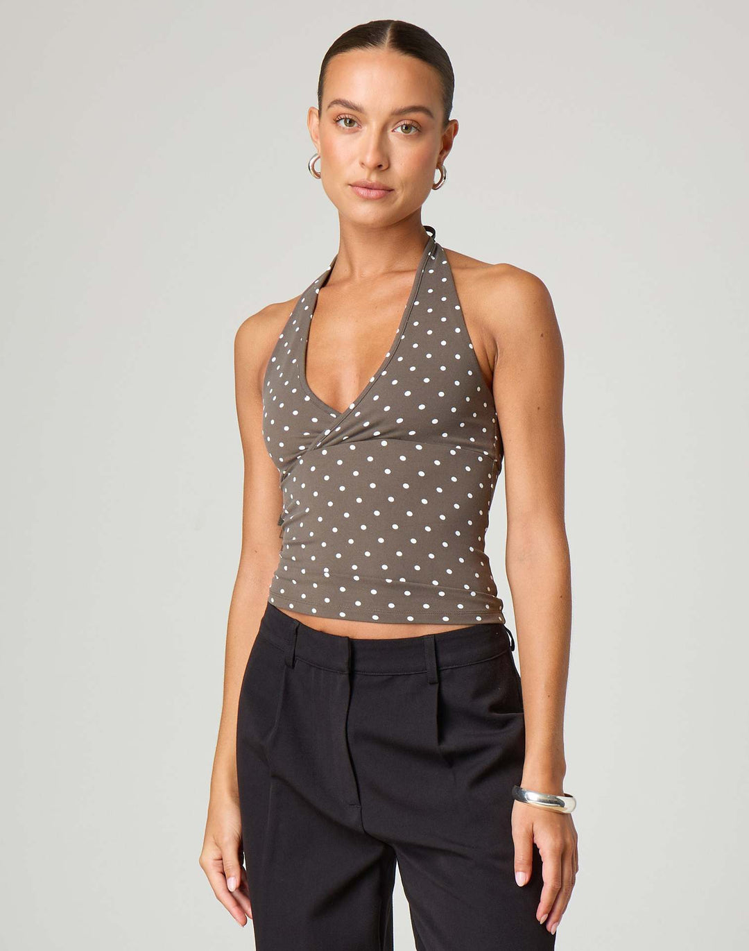 Damern Halter-top med prickmönster och V-ringning Mirla-Eva Jonsson