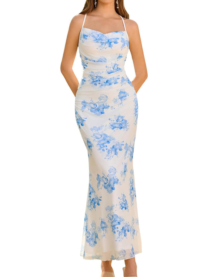 Damern Inslaget Aftonkänning med strapless design och ruchningar Mirla-Eva Jonsson