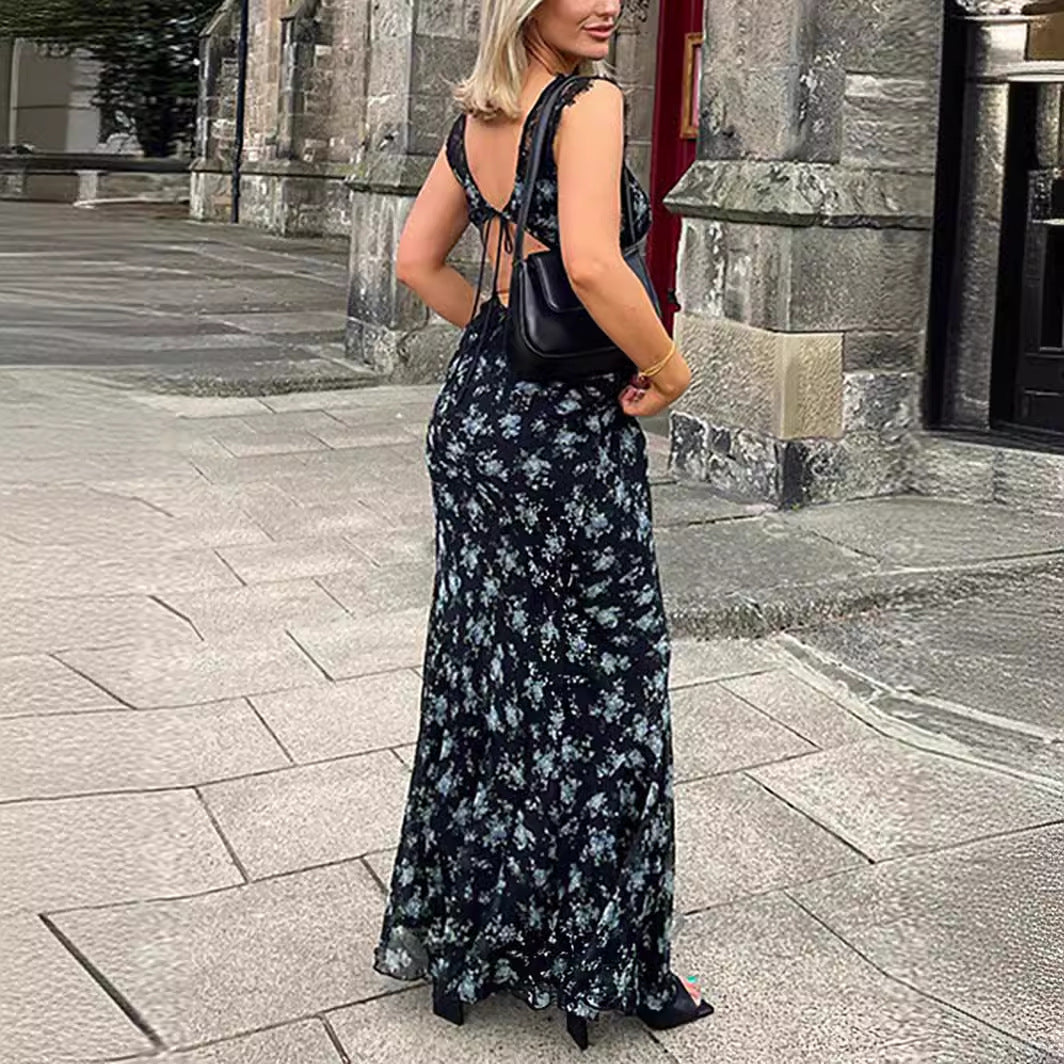 Damern Maxiklänning med blomsterkantdetaljer Mirla-Eva Jonsson