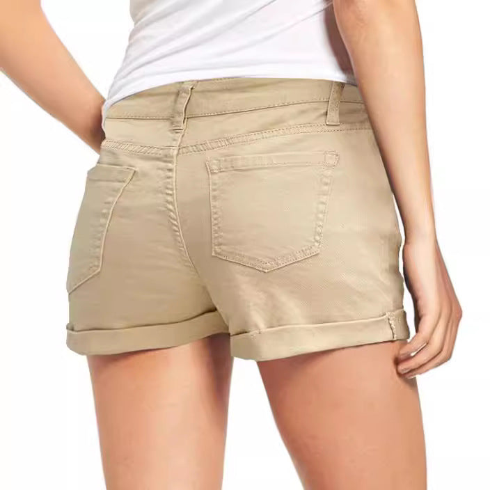 Damern Modiska Destroyed Shorts i Denim med avslappnad passform och fransiga detaljer Mirla-Eva Jonsson