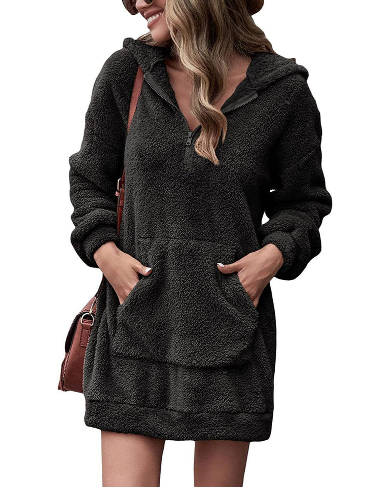 Damern Mysig Hoodie-klänning med praktiska fickor och halv dragkedja Mirla-Eva Jonsson
