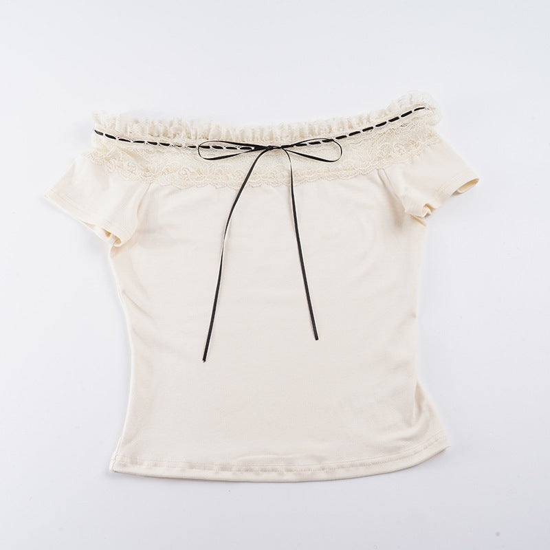 Damern Off-Shoulder Topp med spetsdetaljer och figursydd passform Mirla-Eva Jonsson