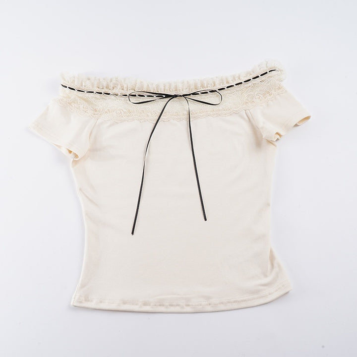 Damern Off-Shoulder Topp med spetsdetaljer och figursydd passform Mirla-Eva Jonsson