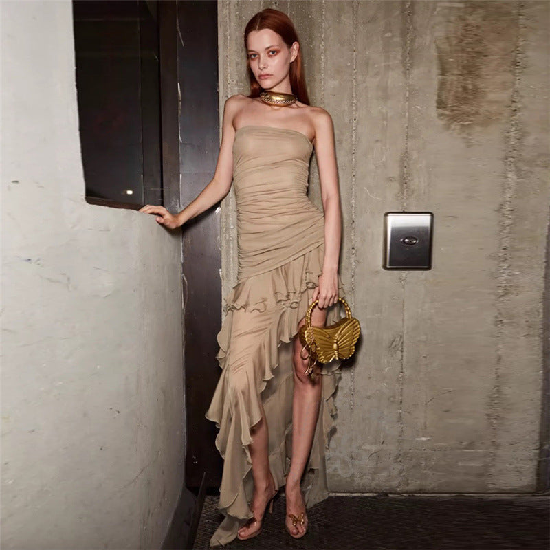 Damern Raffinerat Maxi-dress med off-the-shoulder design och voluminös volangkant Mirla-Eva Jonsson