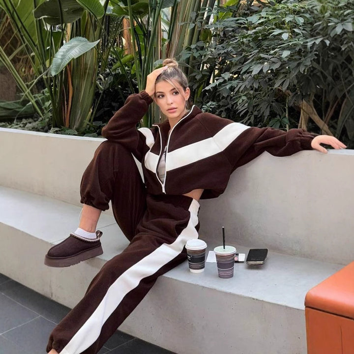 Damern Sportig Fleece-Hoodie med hög krage och dragkedja Mirla-Eva Jonsson