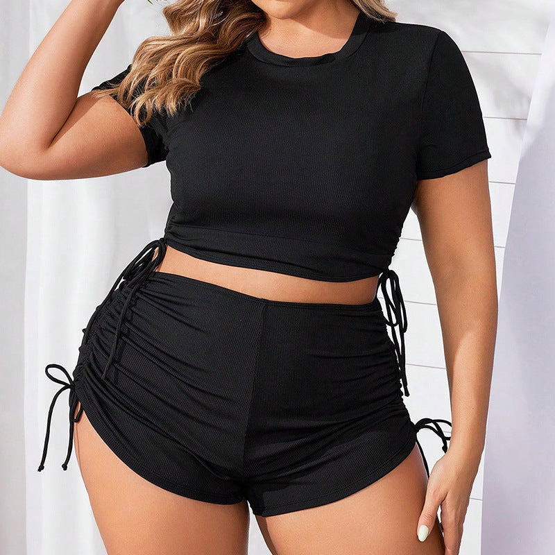 Damern Sportigt set med crop-top och shorts med justerbara remmar Mirla-Eva Jonsson