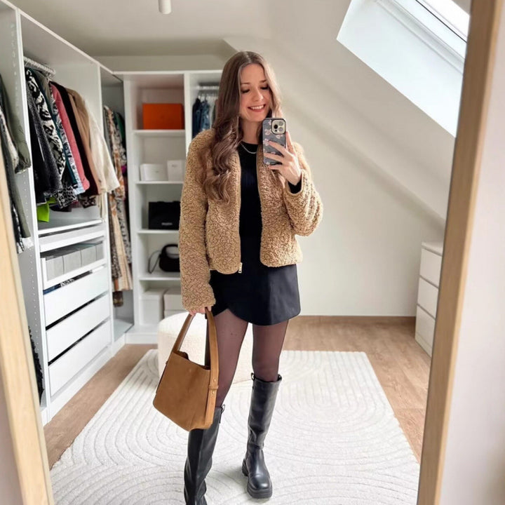 Damern Teddyjacka med dragkedja och sidofickor Mirla-Eva Jonsson