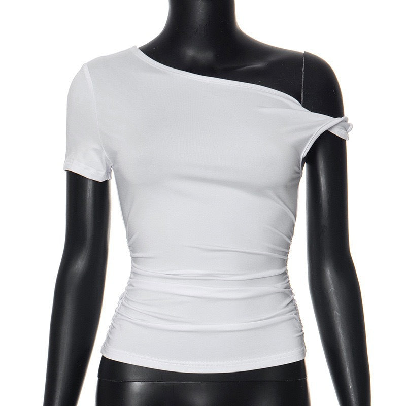 Damern axelbandslös crop-top med rynkor och stiliga knutar Mirla-Eva Jonsson