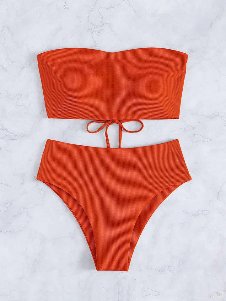Damern bandeau-bikini med justerbar byxa och sofistikerad design Mirla-Eva Jonsson