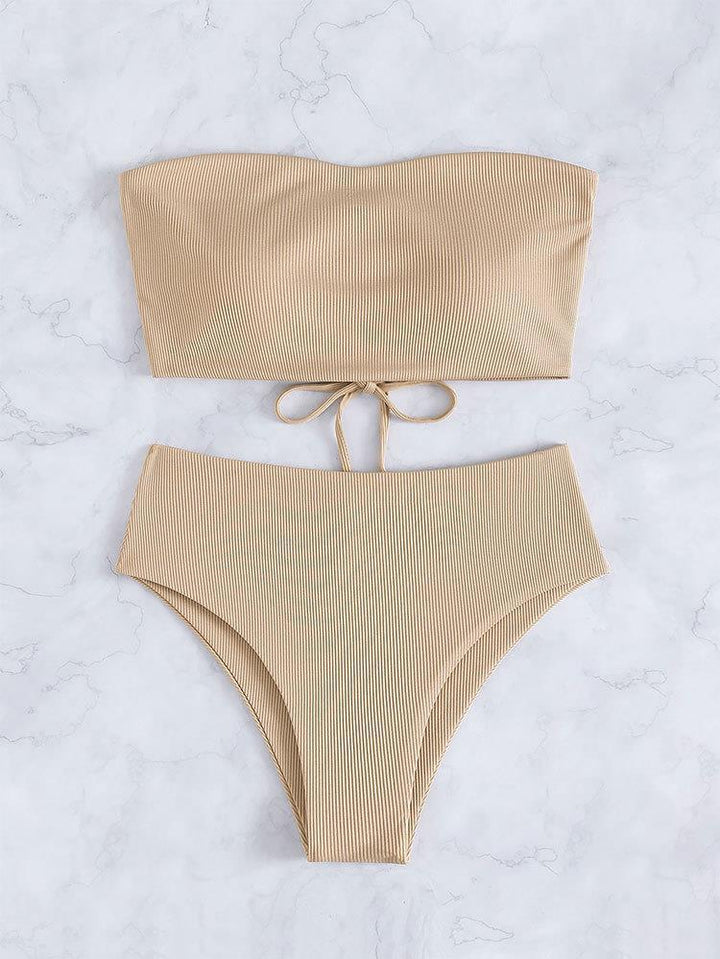Damern bandeau-bikini med justerbar byxa och sofistikerad design Mirla-Eva Jonsson