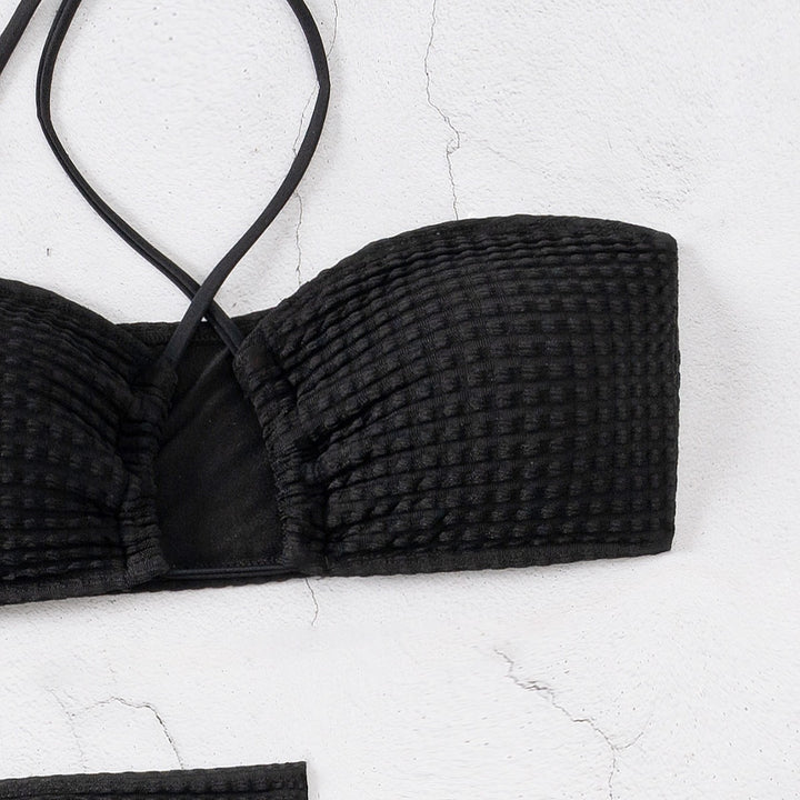Damern bandeau-bikini med justerbara axelband och snörbar kjol Mirla-Eva Jonsson