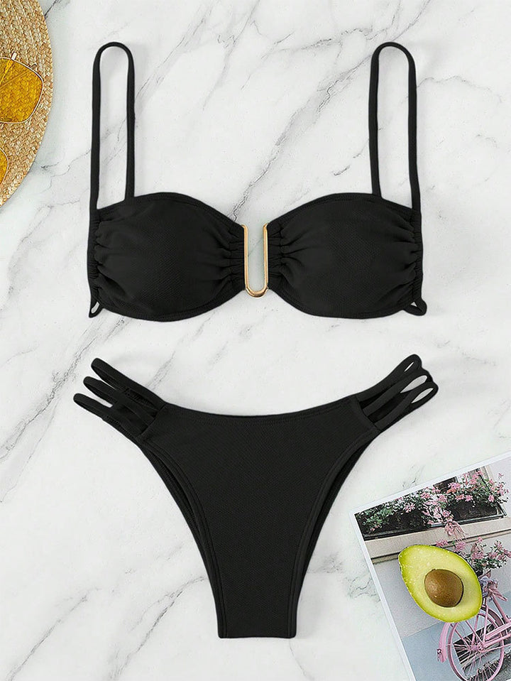Damern bikini-set med fashionable push-up topp och elegant gummidetalj Mirla-Eva Jonsson