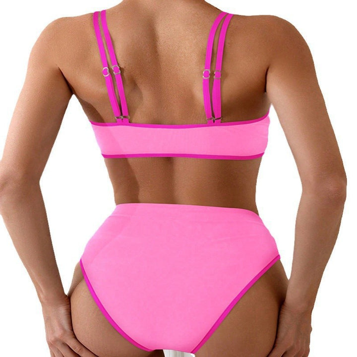 Damern bikini-set med moderiktig cut-out och justerbara axelband Mirla-Eva Jonsson