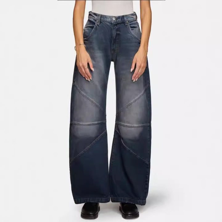 Damern breda jeans med unik sömnadsdesign i trendig stil Mirla-Eva Jonsson