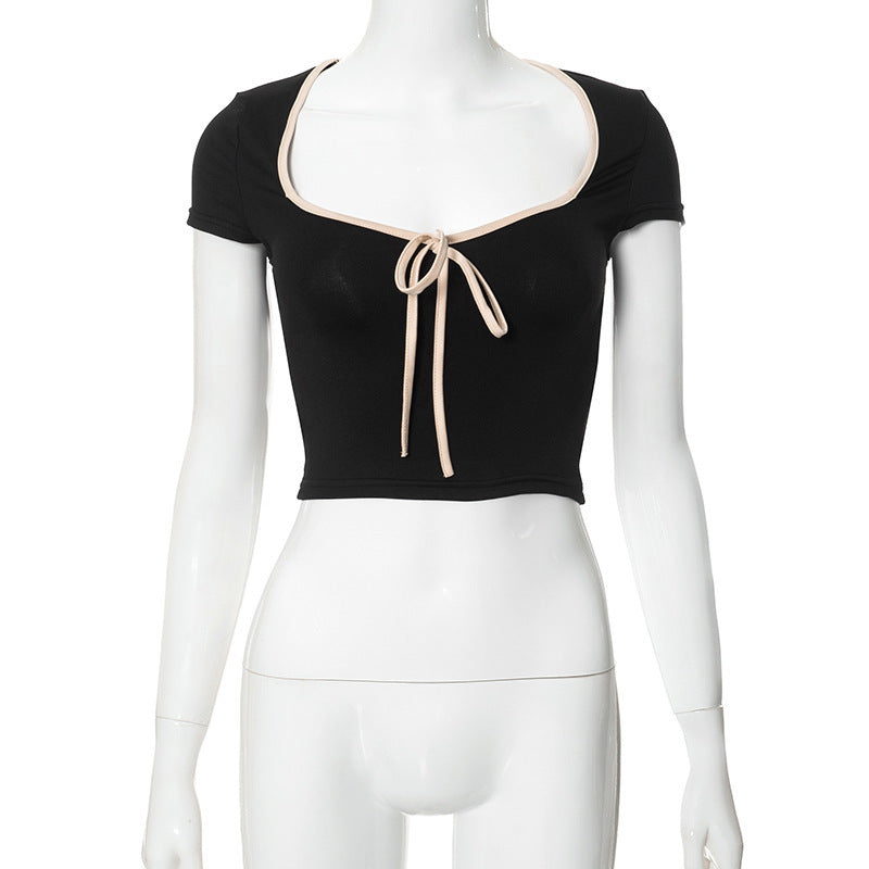 Damern cropped T-shirt med dekorativt snöre Mirla-Eva Jonsson