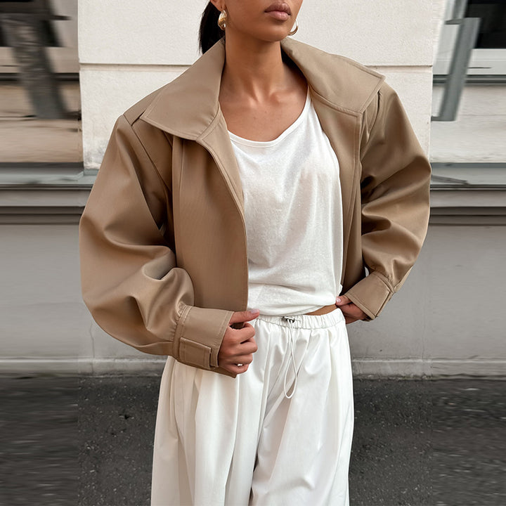 Damern cropped jacka med överlappande axlar Mirla-Eva Jonsson