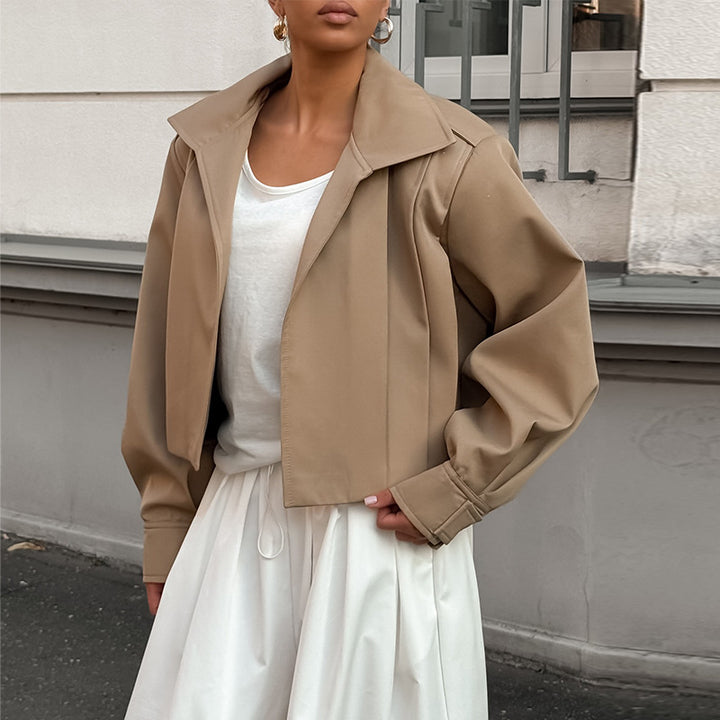 Damern cropped jacka med överlappande axlar Mirla-Eva Jonsson