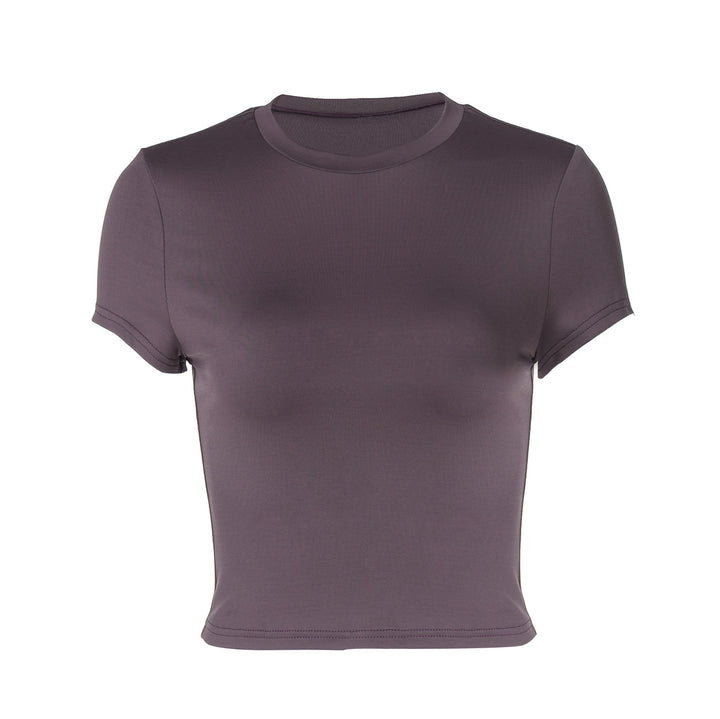 Damern figurnära T-shirt med kort ärm och dekorativ rynkelement Mirla-Eva Jonsson
