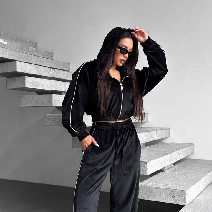 Damern fluffigt fleece-jogging-set med elegant dragkedja Mirla-Eva Jonsson