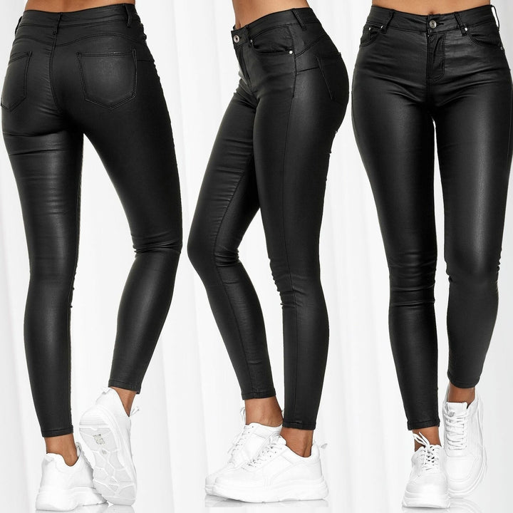Damern glatta läderleggings med hög midja och figursydd design Mirla-Eva Jonsson