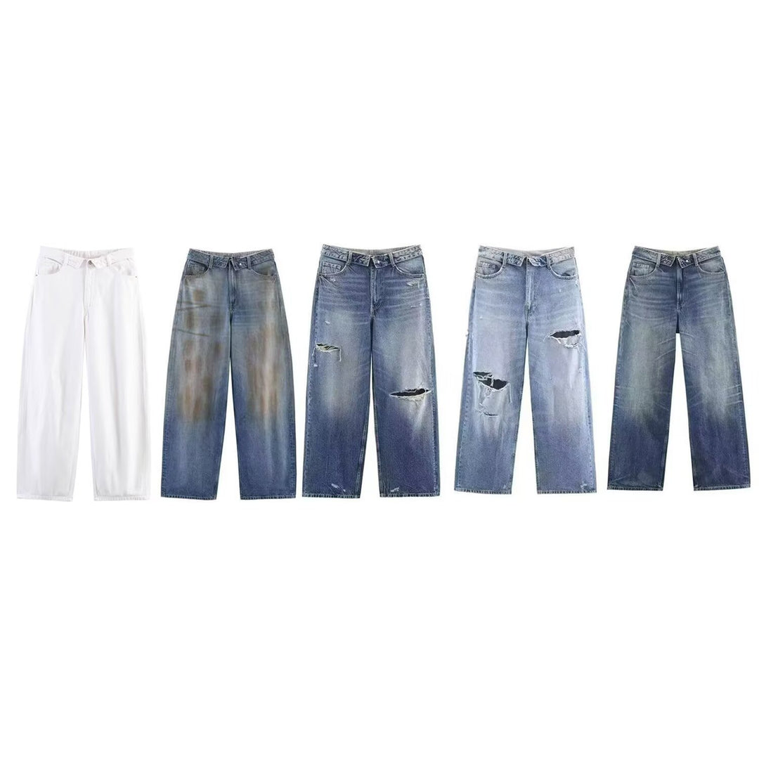 Damern högkvalitativa destroyade jeans i en avslappnad baggy-stil med moderna accenter Mirla-Eva Jonsson
