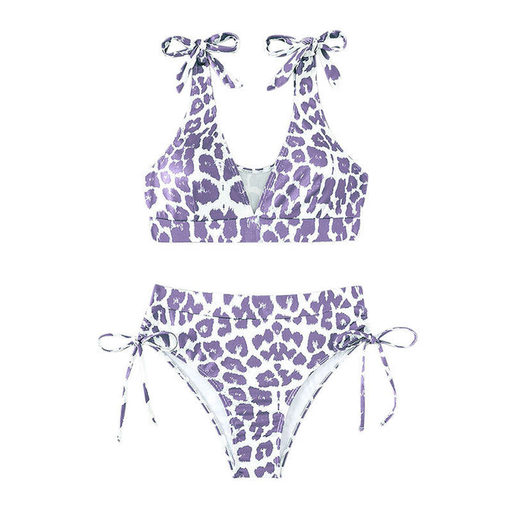 Damern högskuren bikini-set med lekfulla volangdetaljer Mirla-Eva Jonsson