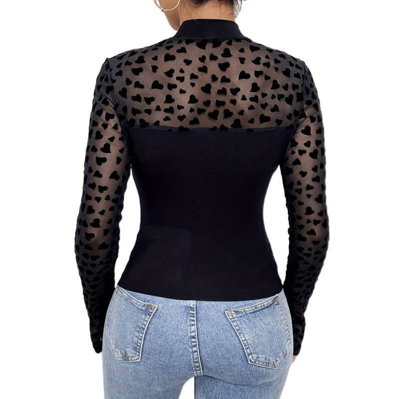 Damern långärmad bodysuit med transparenta hjärtan och elegant ståkrage Mirla-Eva Jonsson