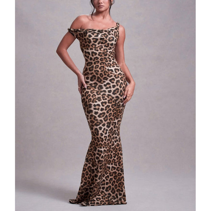 Damern långärmad maxiklänning i elegant leopardmönster Mirla-Eva Jonsson