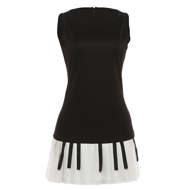 Damern lekfull kjol-outfit med pianotangent-design Mirla-Eva Jonsson