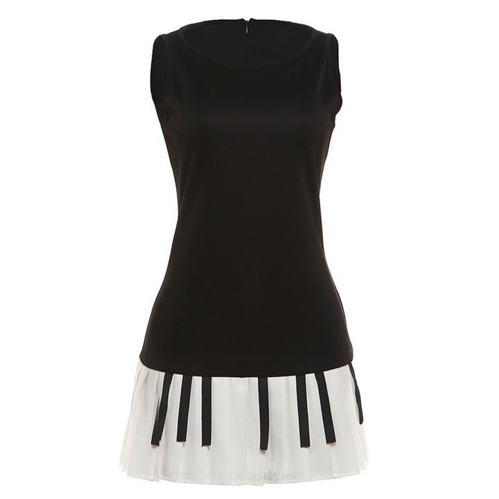 Damern lekfull kjol-outfit med pianotangent-design Mirla-Eva Jonsson