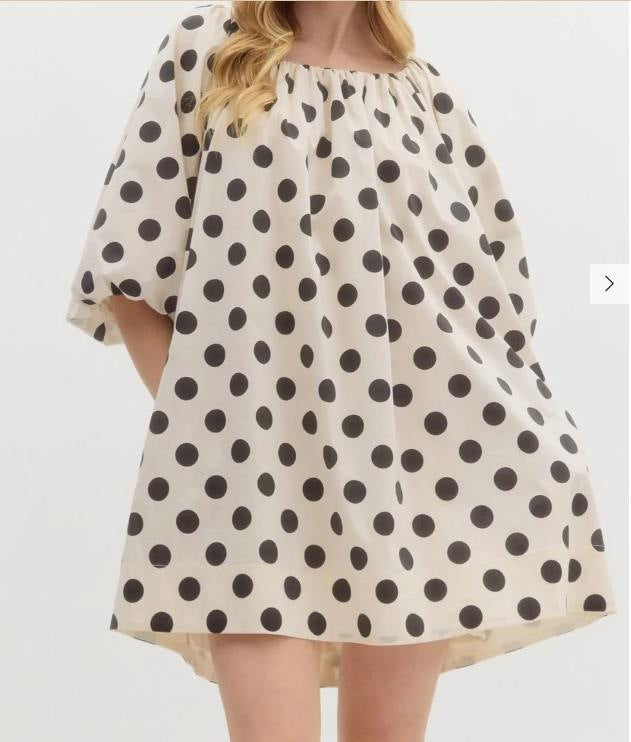 Damern luftig polka prickar klänning i oversize-snitt Mirla-Eva Jonsson