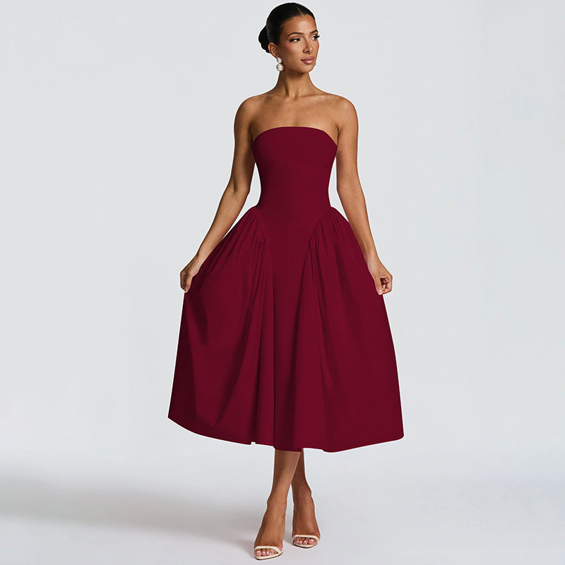 Damern maxiklänning med off-shoulder design och flödande silhuett Mirla-Eva Jonsson