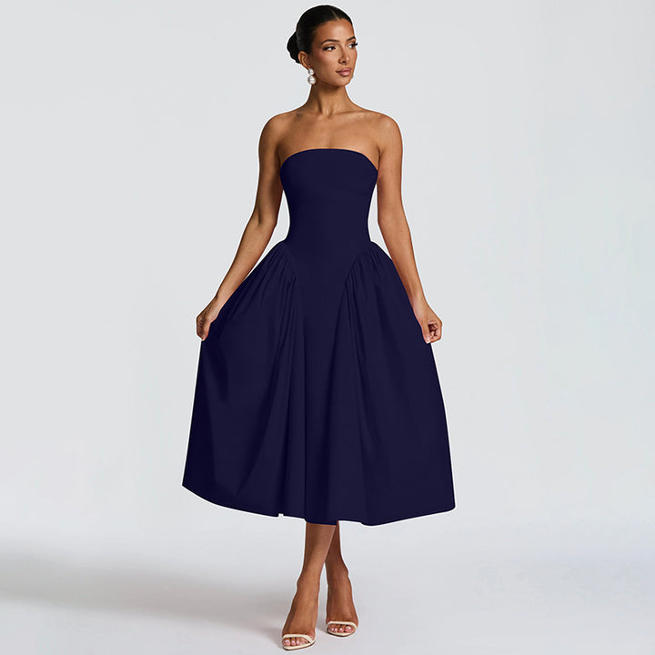 Damern maxiklänning med off-shoulder design och flödande silhuett Mirla-Eva Jonsson