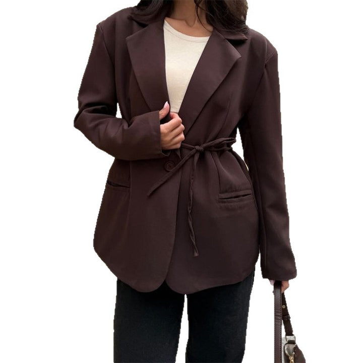 Damern midjefokuserad blazer med bälte Mirla-Eva Jonsson
