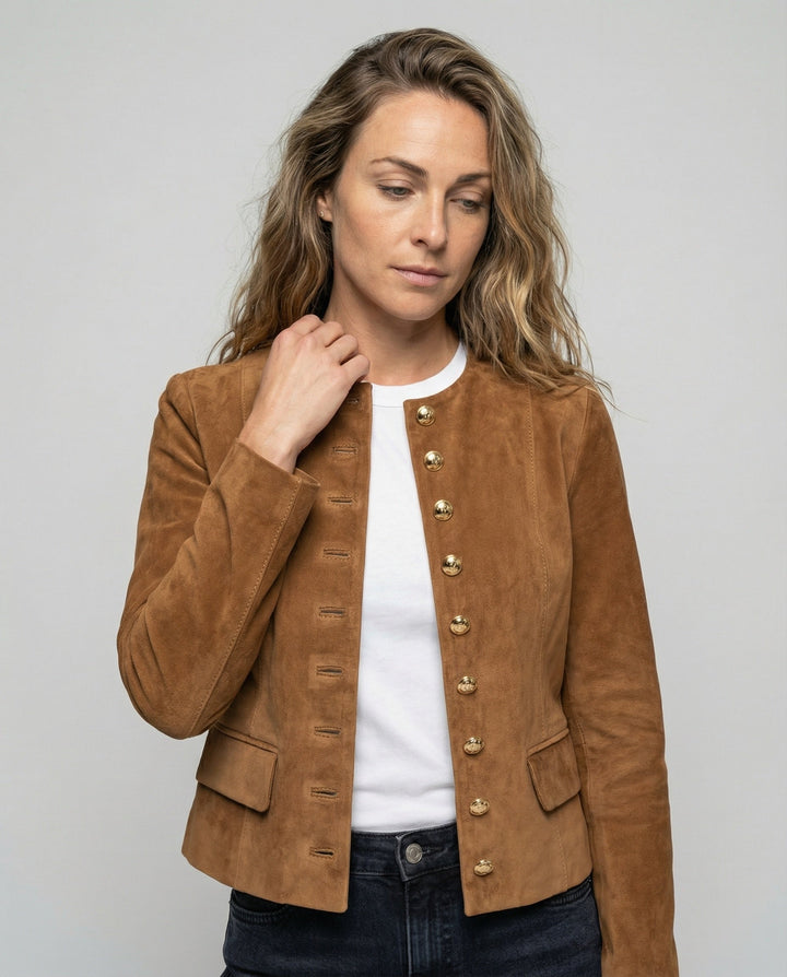 Damern mockajacka med gyllene knappar-Eva Jonsson