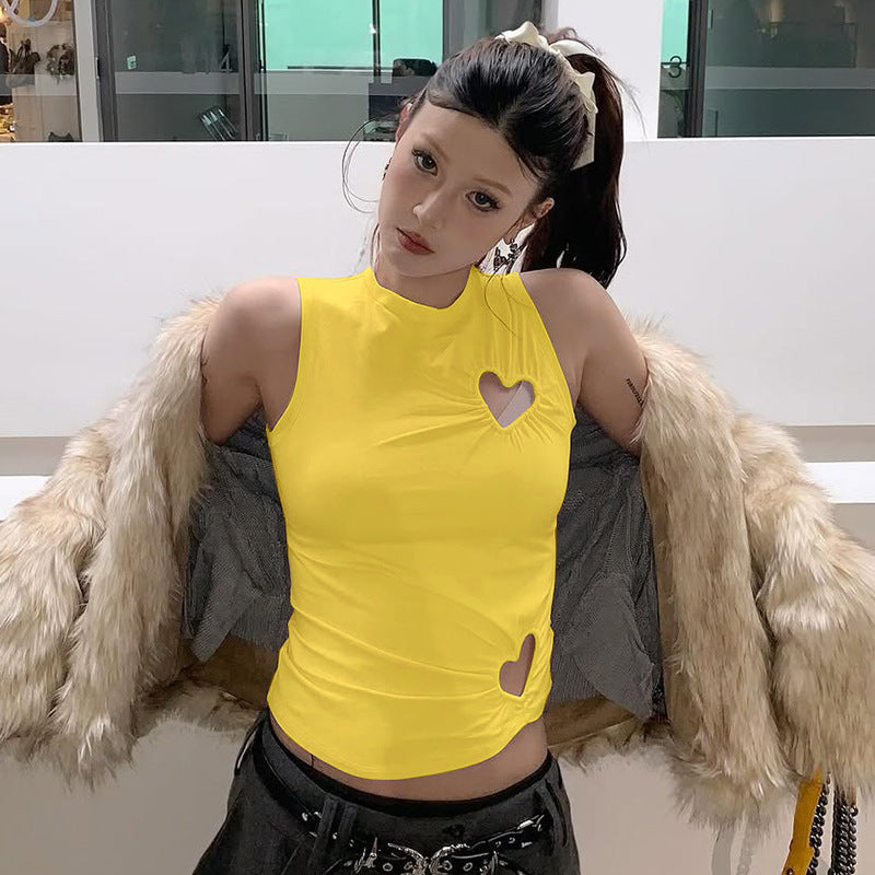 Damern mode tanktop med hjärtformat urtag och figursydd design Mirla-Eva Jonsson