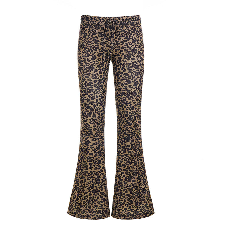 Damern modiga Flared-leggings i leopardmönster Mirla-Eva Jonsson